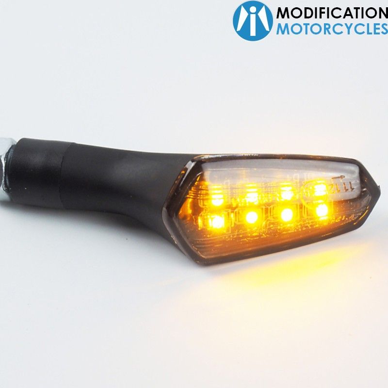 Clignotants LED ABS noir avec Répétiteur Lightech pour Café Racer et Scrambler