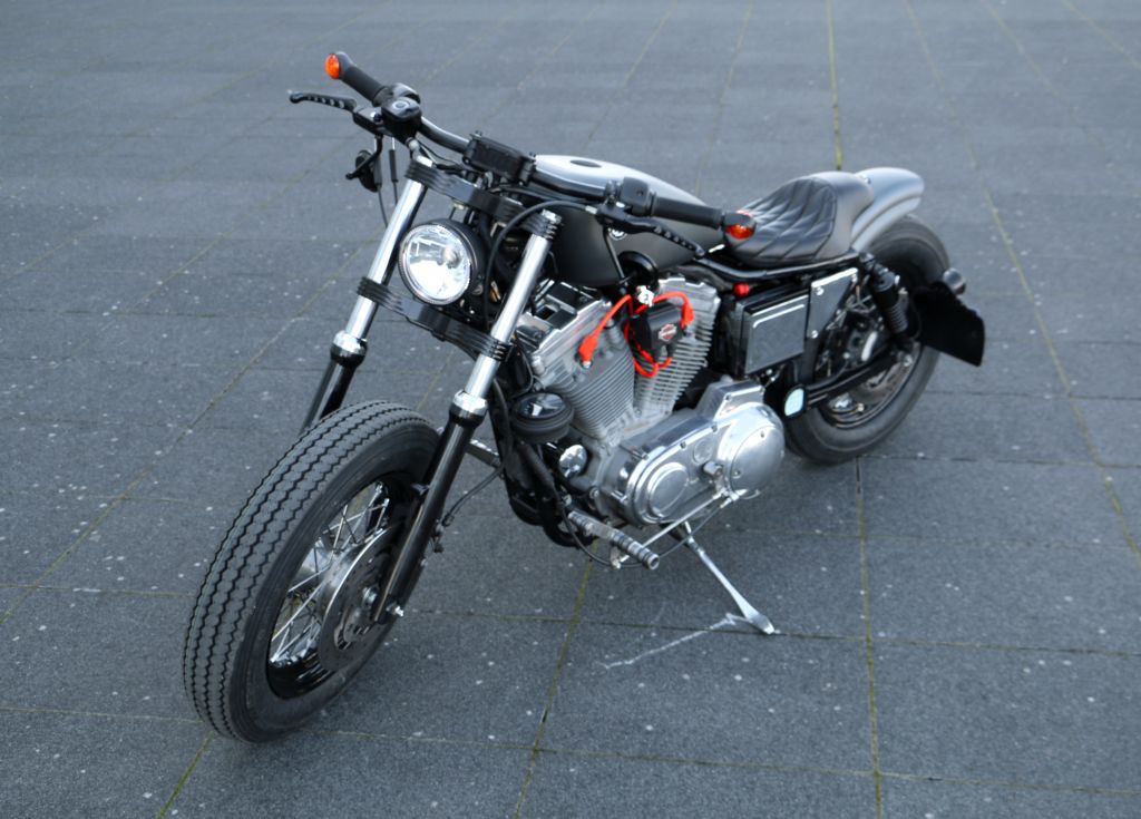 custom 883 bobber